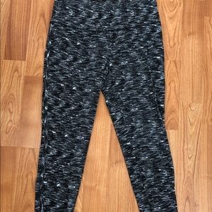 Athletic leggings